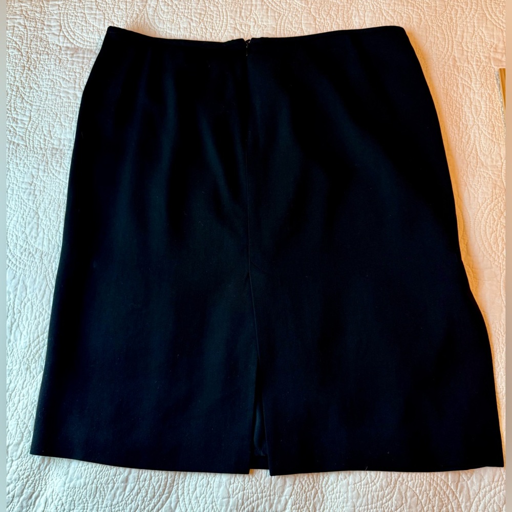 Wool Armani Collezioni Elegant Black Skirt. Size 14. Soft and fully lined.